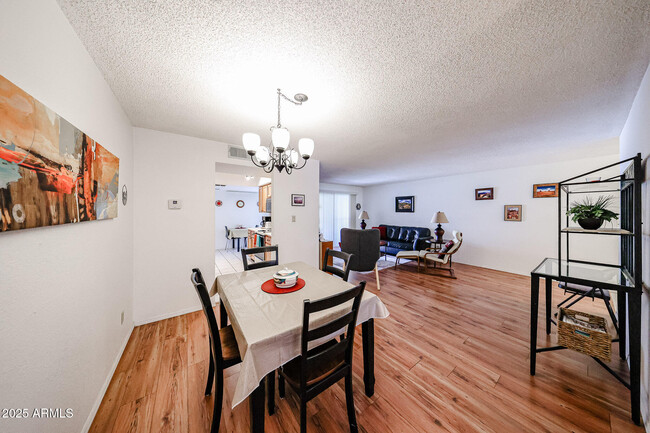 Building Photo - 9445 N 94th Pl