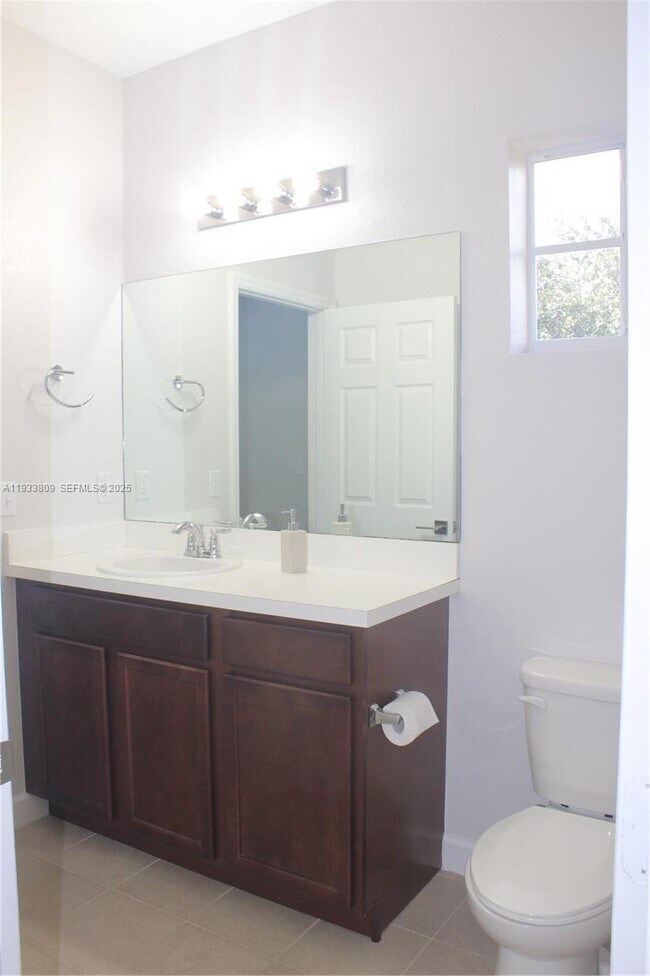 Building Photo - 3558 NW 29th Ct