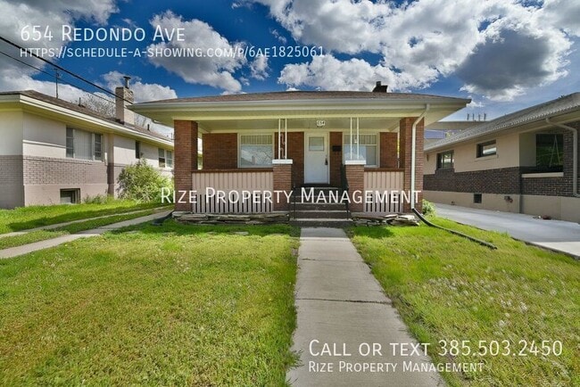 Building Photo - 654 E Redondo Ave