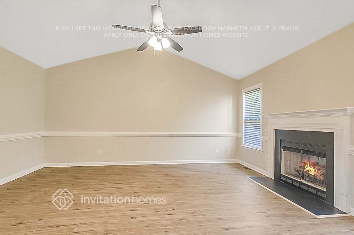 Building Photo - 119 Woodsorrell Ct