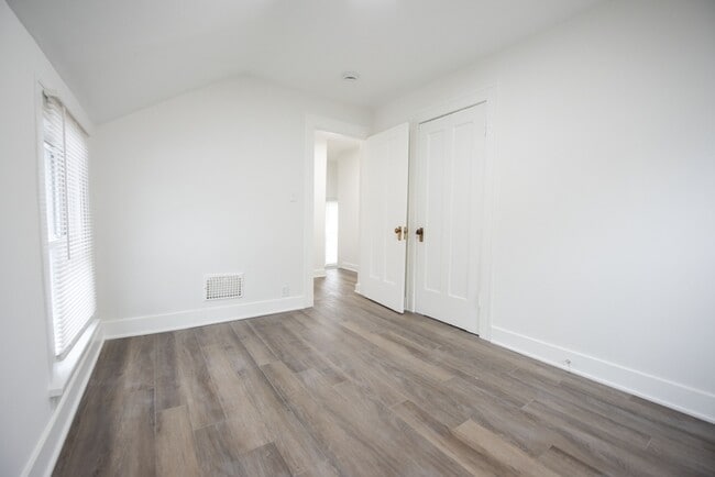 Building Photo - 1937 Washington Ave