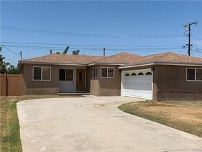 Building Photo - 3 Bed/ 2 bath in Covina