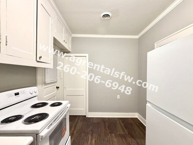 Building Photo - 1 Bedroom House