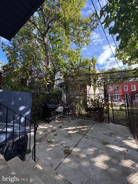 Building Photo - 2525 N 31st St