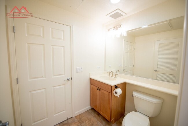 Building Photo - Charming 1 Bedroom/1 Bath Condo with Private Backyard & Double Parking Spaces