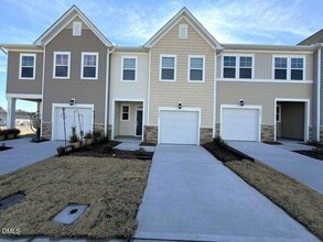 Building Photo - 6005 Grey Colt Wy