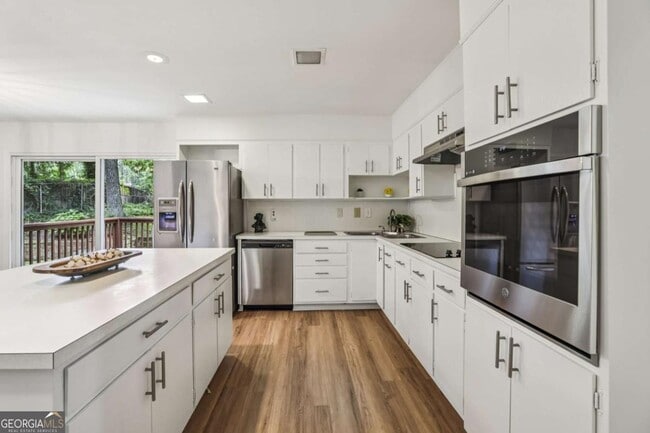 Building Photo - 3705 Donaldson Dr NE