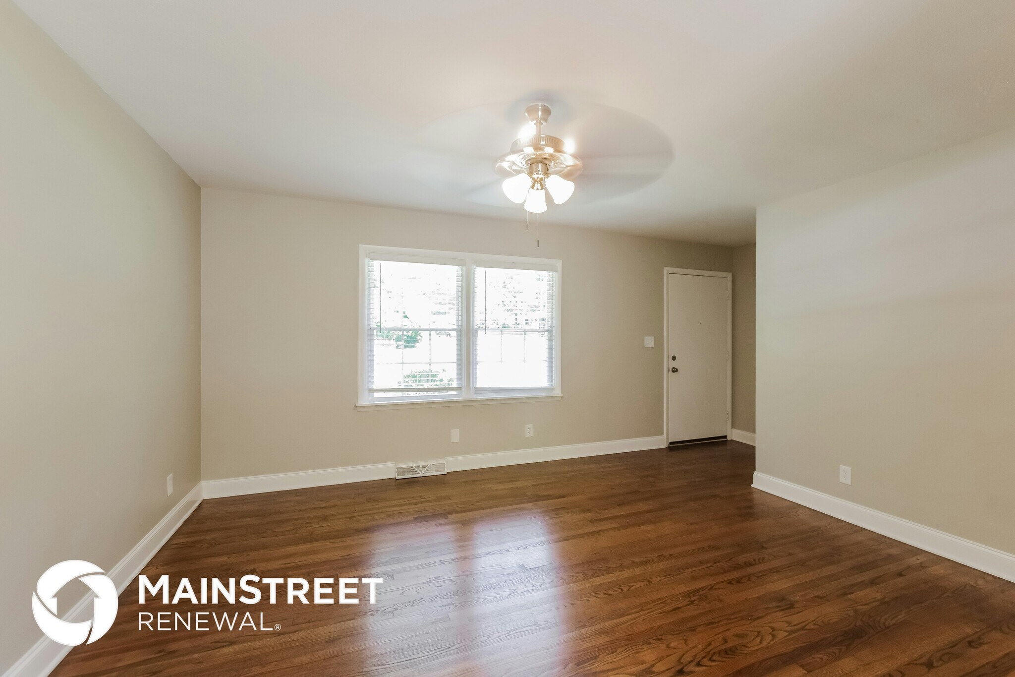 Building Photo - 1532 Downs Ave