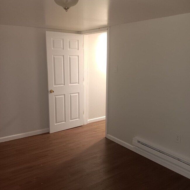 Building Photo - 1342 Orthodox St