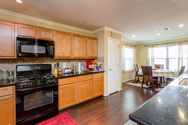 Building Photo - 24718 Cobble Canyon Ln
