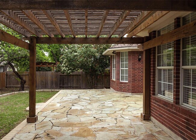 Building Photo - 10020 Lachlan Dr