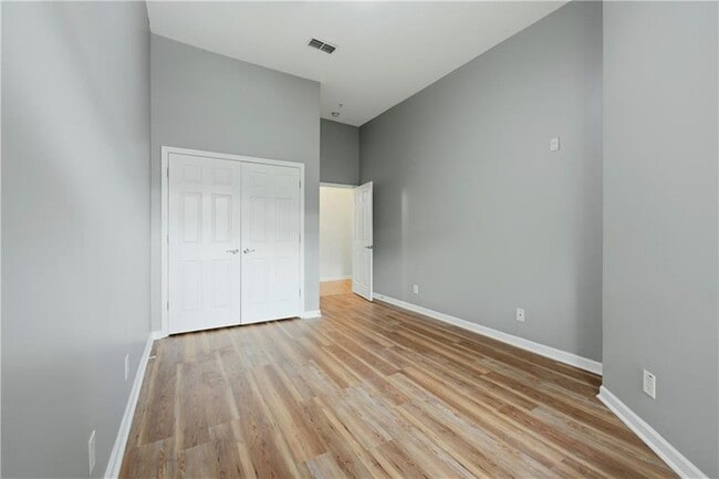 Building Photo - 4805 W Village Way