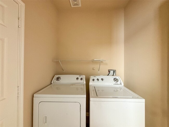 Building Photo - 2815 Defoe Drive