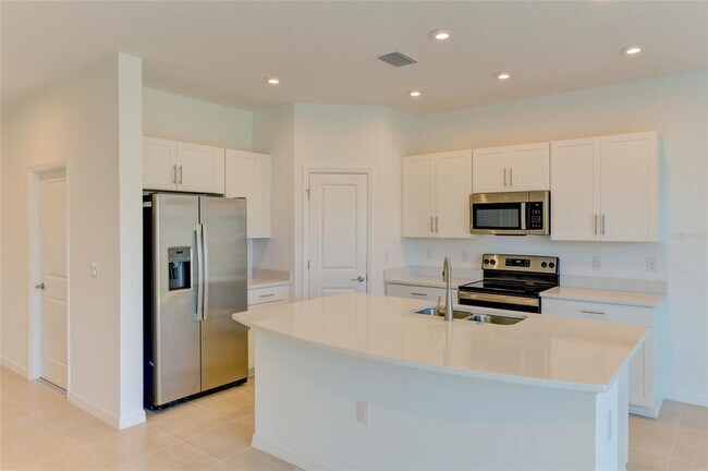 Building Photo - 5744 Haven Ter