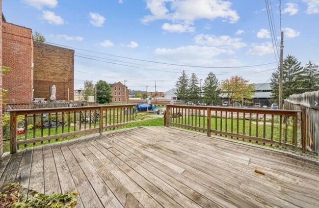 Building Photo - 1609 Brighton Pl