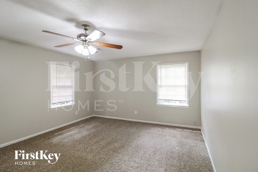 Building Photo - 4618 Forest Pl