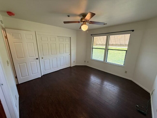 Building Photo - Unique 2 Bedroom Country Property Vacaville *Star Rentals