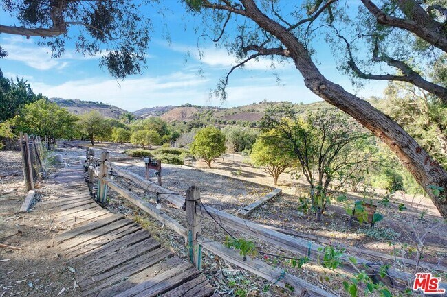 Building Photo - 13045 Ripple Creek Ln