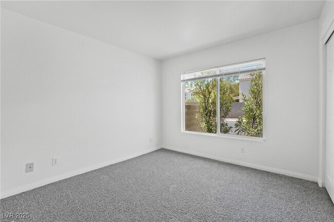 Building Photo - 8473 Birthstone Ave