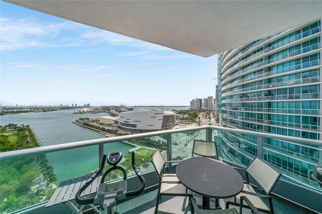Building Photo - 900 Biscayne Blvd