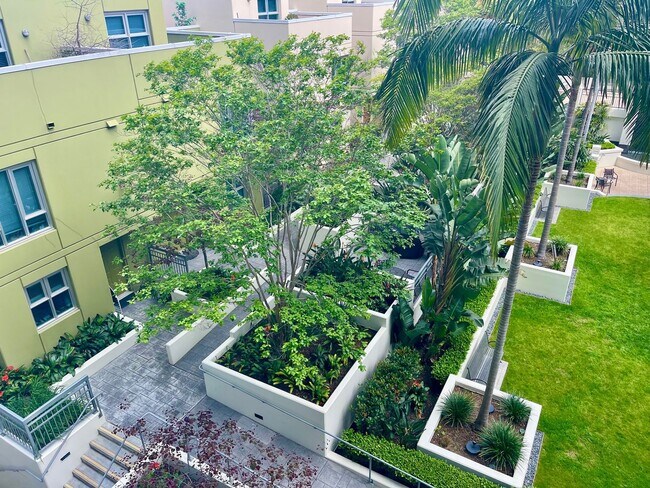 Building Photo - Live in the Heart of Little Italy at La Vita — 1 Bed / 1 Bath Condo with Parking, Laundry & Resor...