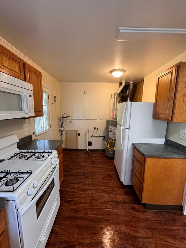 Building Photo - 275 S Edgehill Ave