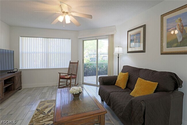 Building Photo - 12640 Equestrian Cir