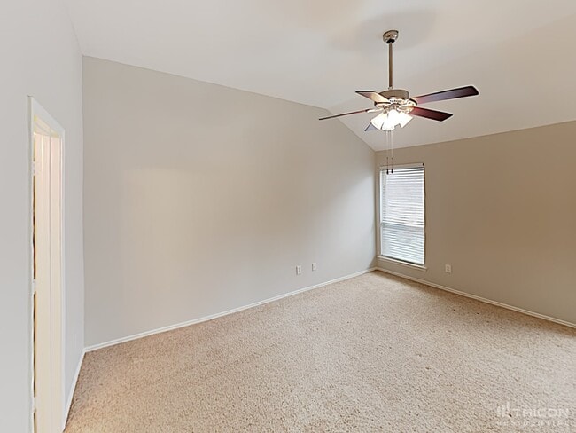 Building Photo - 1701 Bob Dr