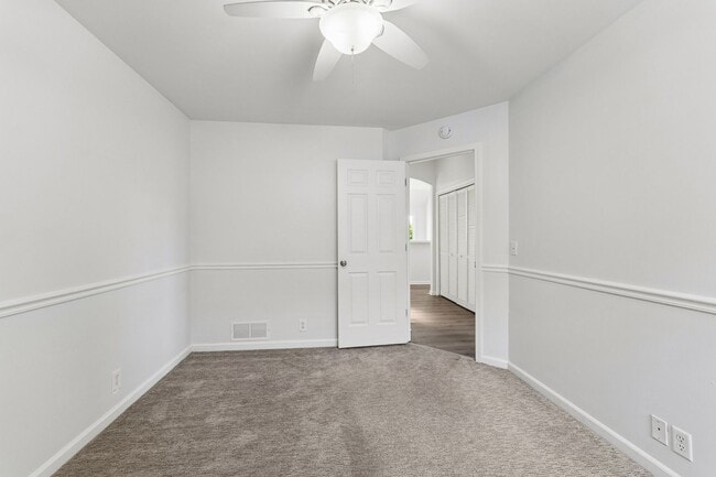 Building Photo - 4 Bedroom Elkhorn Ranch!