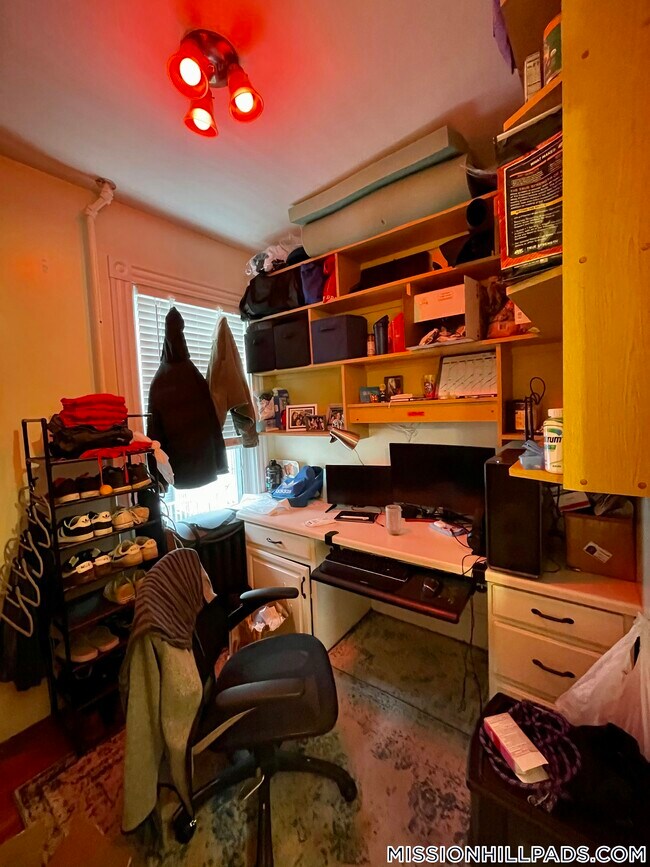 Building Photo - 12 Oswald St