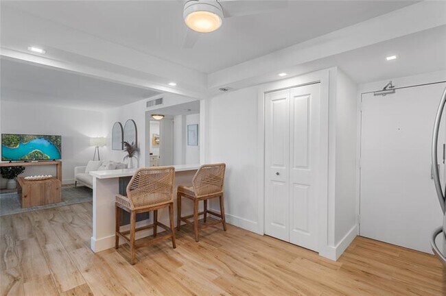 Building Photo - 3500 Galt Ocean Dr