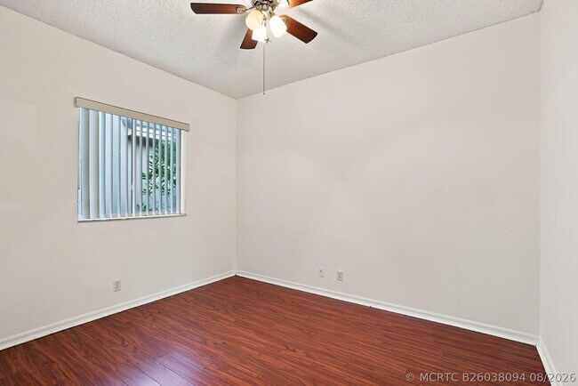 Building Photo - 3717 Pebblebrook Manor