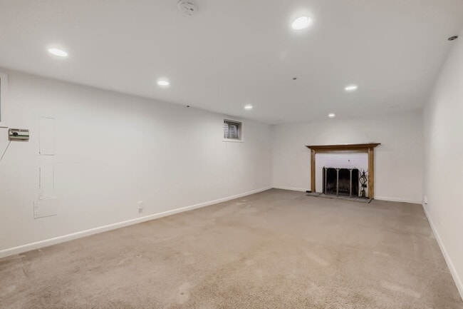 Building Photo - 13487 W 25th Pl