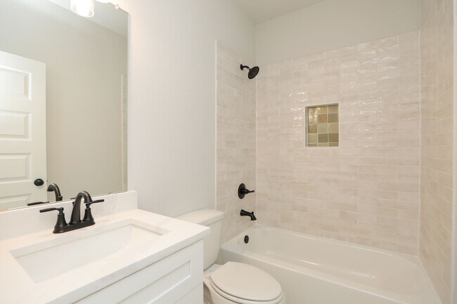 Building Photo - 1023 Santee Ct