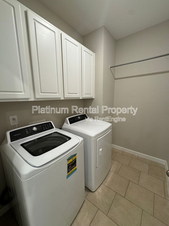Building Photo - 707 Topsail Ln