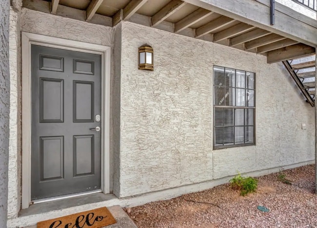 Building Photo - 8020 E Thomas Rd