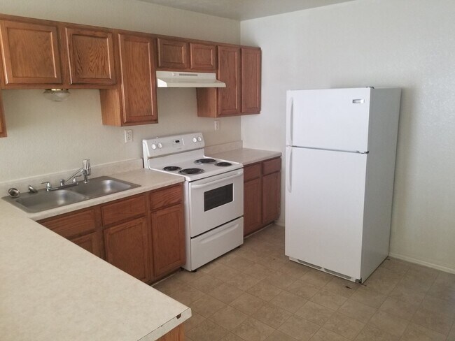 Building Photo - 3302 Barcelona Dr