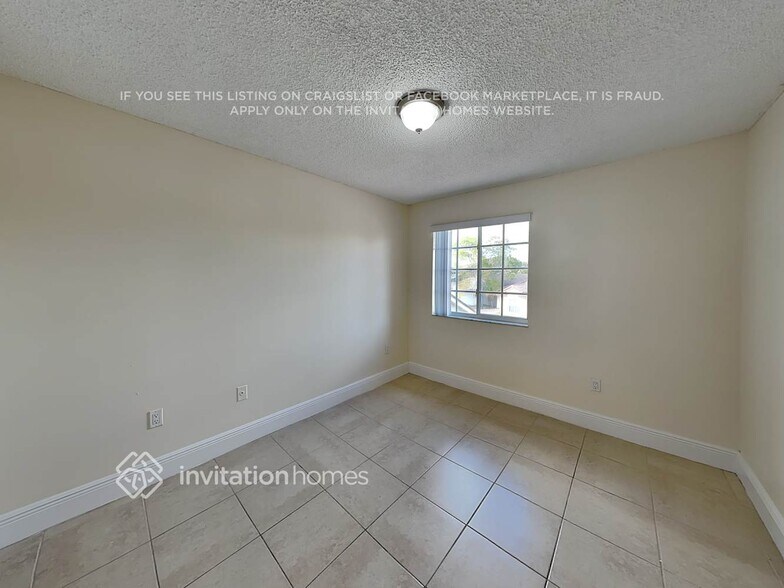 Building Photo - 12354 SW 143rd Ln