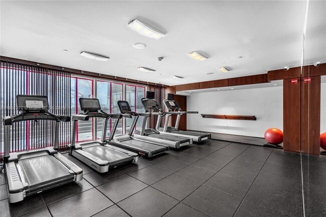 Building Photo - 325 S Biscayne Blvd