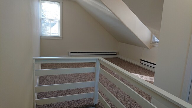 3rd floor front - 223 Meredith St