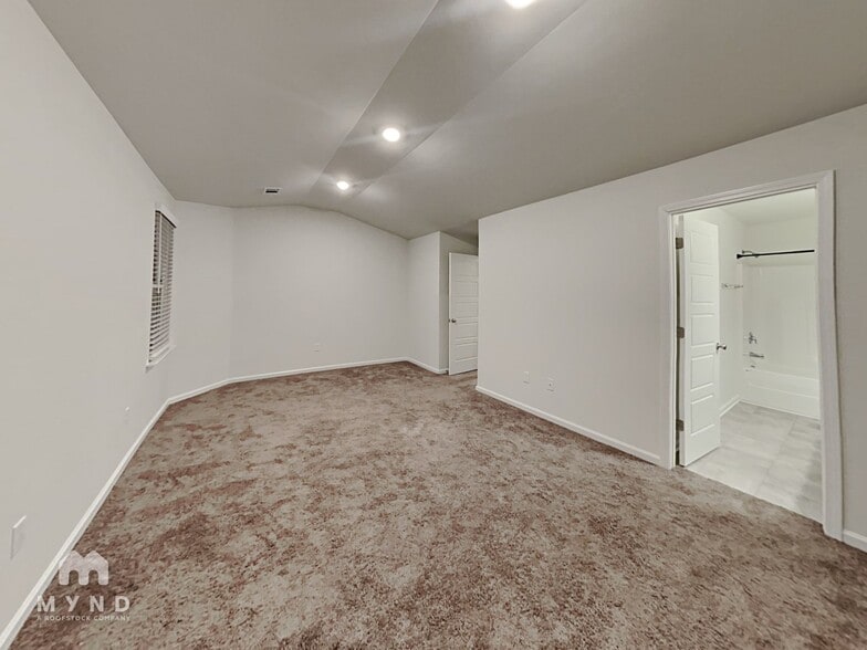 Building Photo - 15 Cardinal Ct