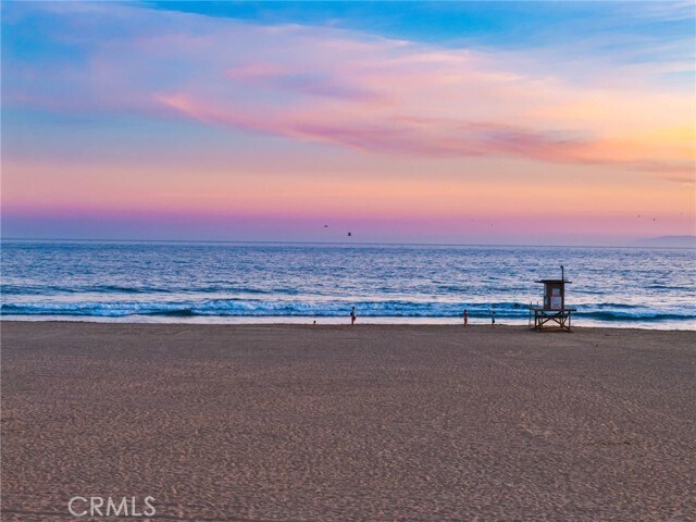 Building Photo - 7304 W Oceanfront