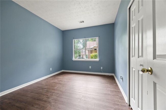 Building Photo - 4997 Wedgewood Pl