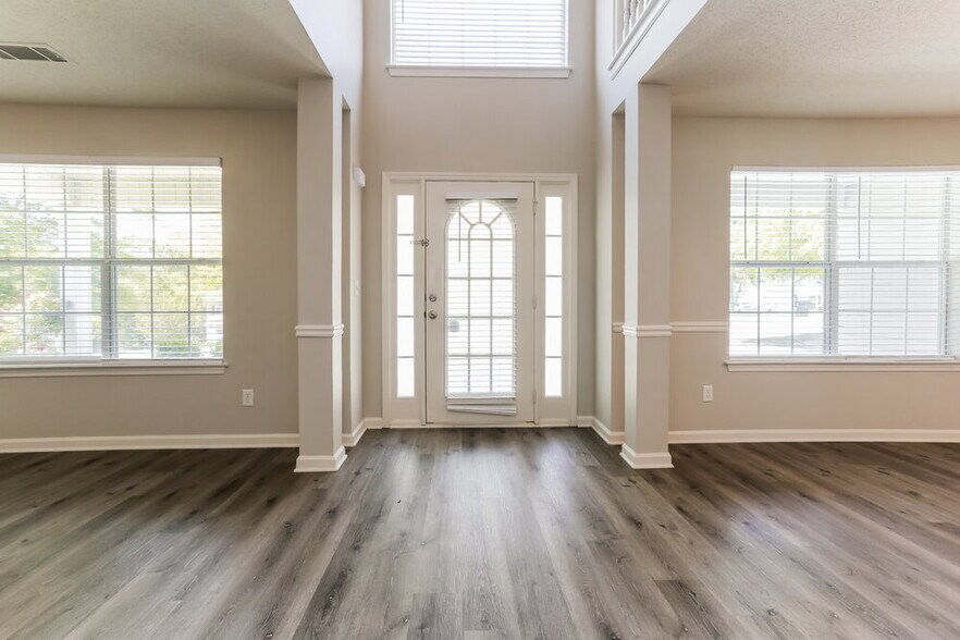 Building Photo - 3548 Craggy Perch