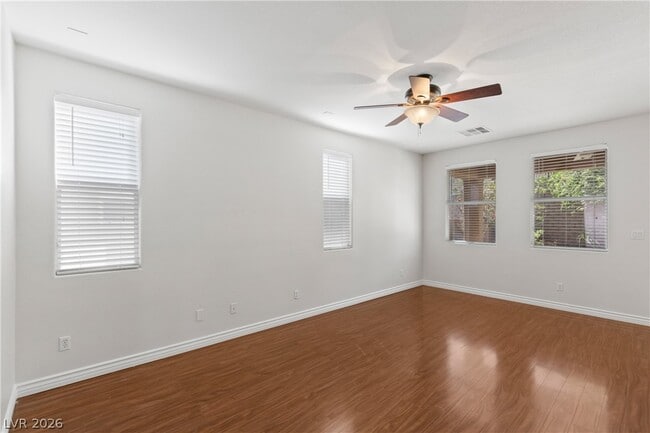 Building Photo - 2831 Dunnottar Ave