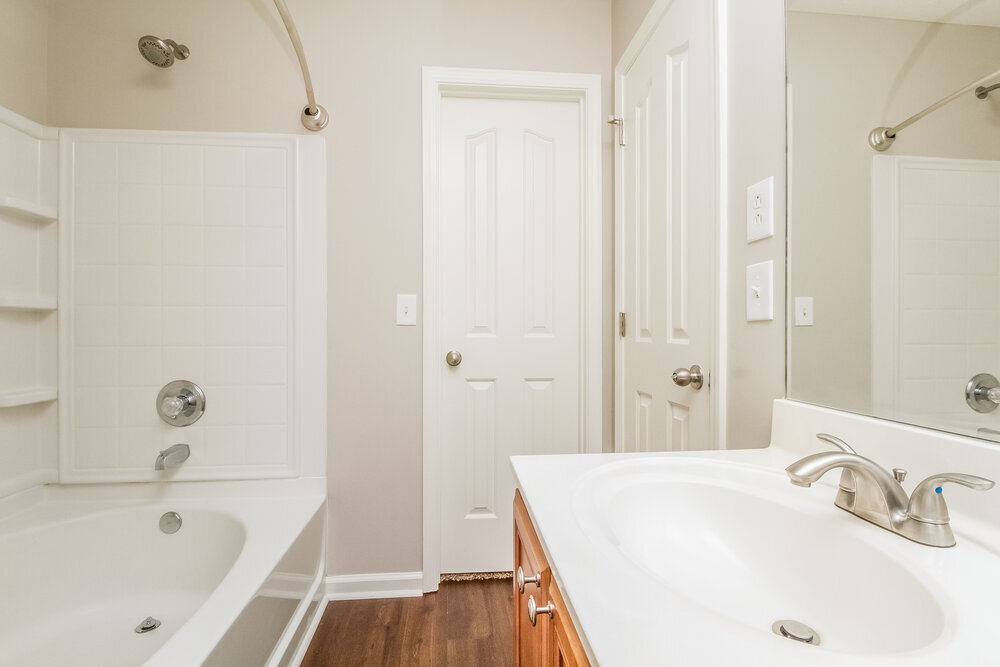 Building Photo - 843 Kanatak Ln