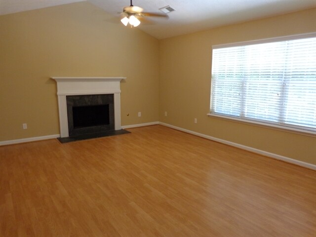 Building Photo - 4799 Lake Park Ter