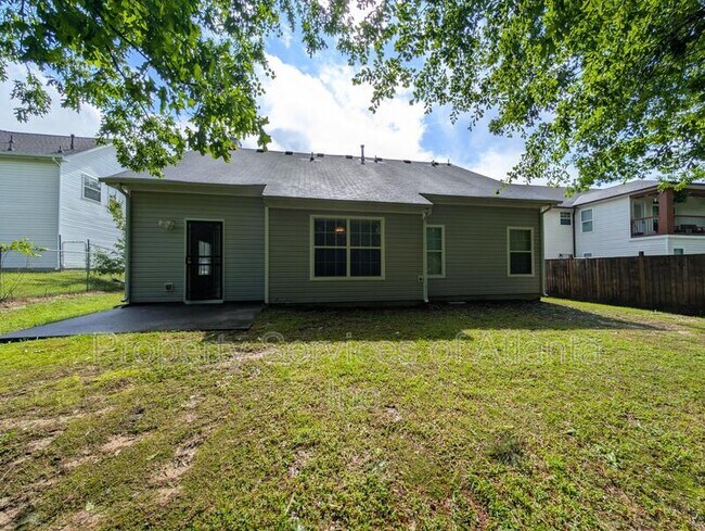 Building Photo - 2047 Mulberry Ln