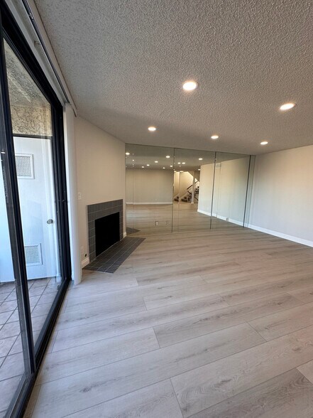 Fire Place - 4300 Via Marisol