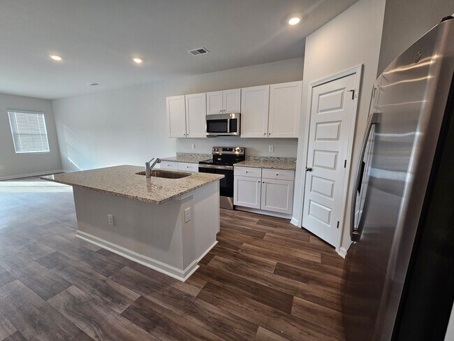 Building Photo - 8854 Mobile Ave NW